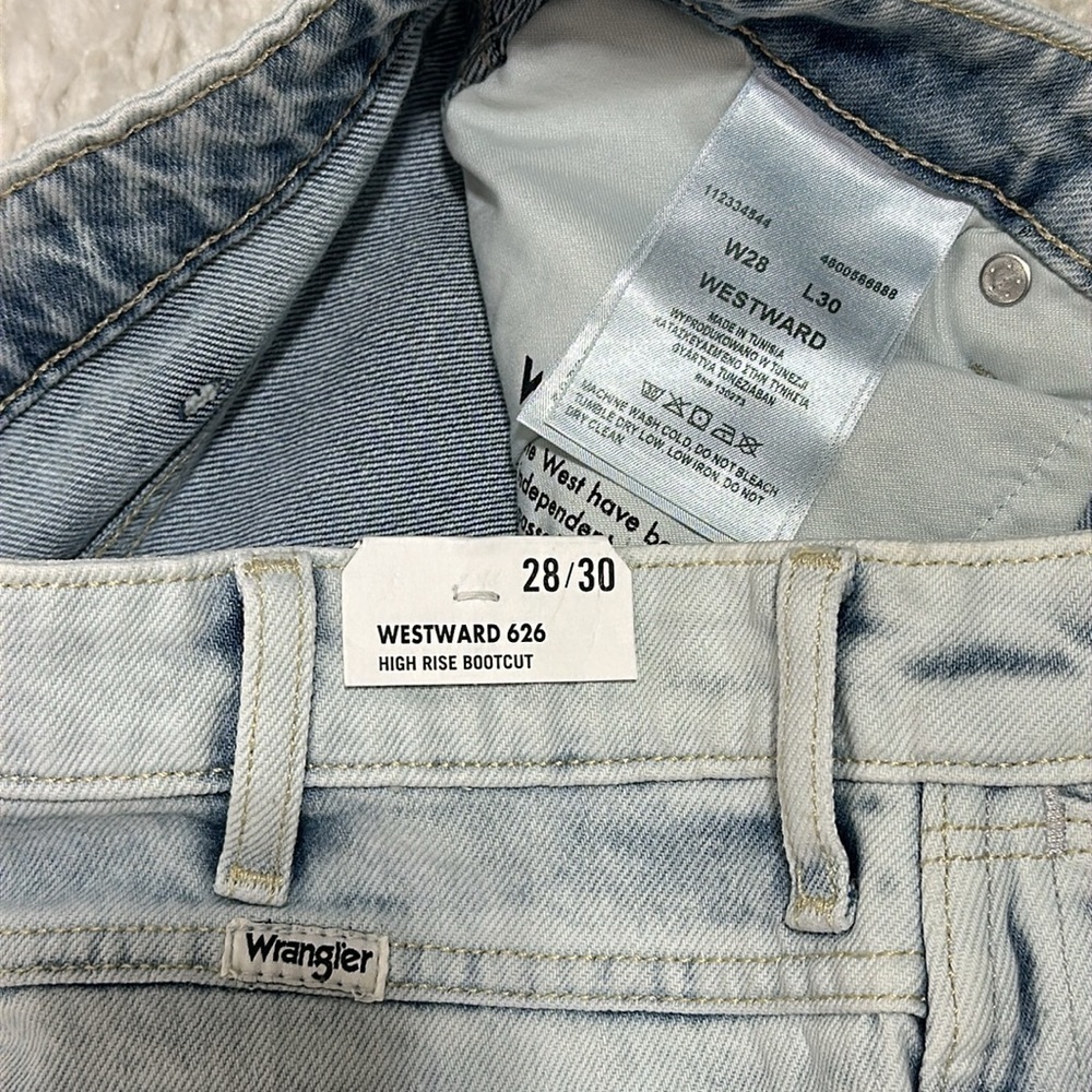 NWT WRANGLER Westward 626 High Rise Bootcut Jeans Storm Ultra Light Wash size 28 - Picture 7 of 12